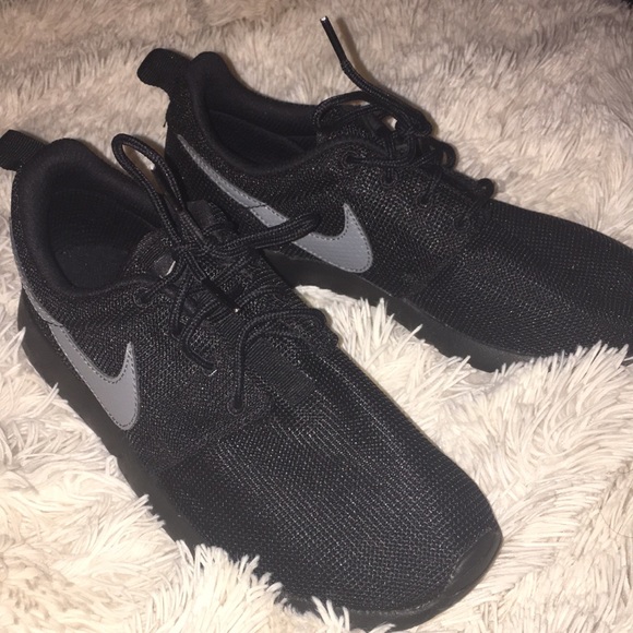 new roshes shoes